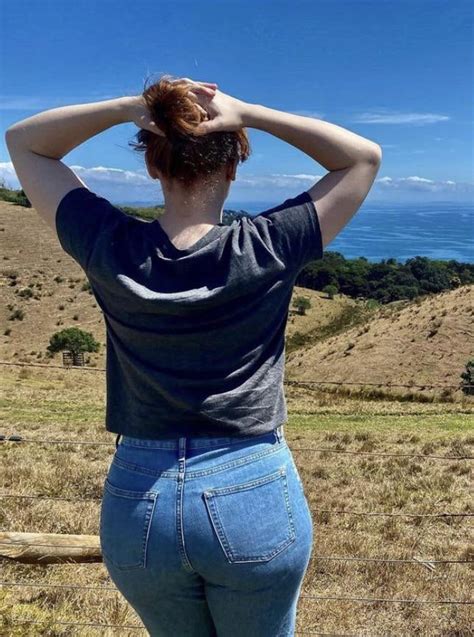 bryce howard butt|Bryce Dallas Howards Butt is the Center of a Major Debate Online